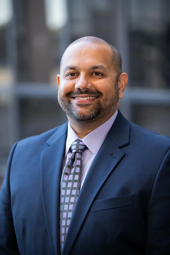 Dr. Ian Daniel